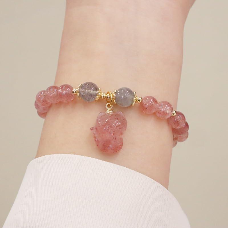 New crystal strawberry crystal fox amulet bracelet for women, small bear fox pendant jewelry accessory