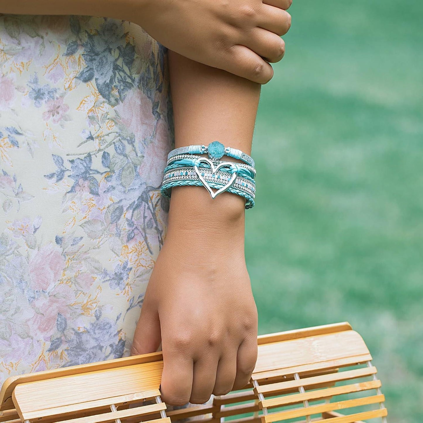 Heart Leather Wrap Bracelets Stackable Boho Cuff Bangles Trendy Resin Stone Rhinestone Bracelets with Magnetic Clasp for Women Mother Gift Jewelry